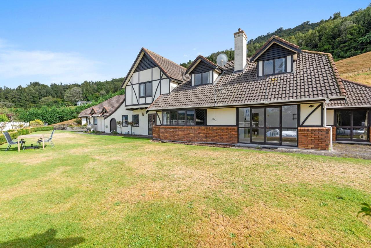 Villa Westminster Mountain View Manor Main House Rotorua Exterior foto