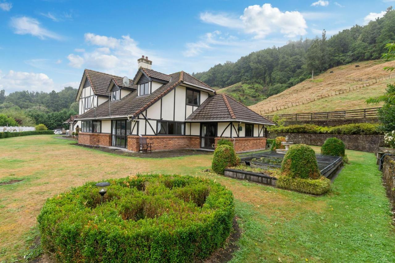 Villa Westminster Mountain View Manor Main House Rotorua Exterior foto